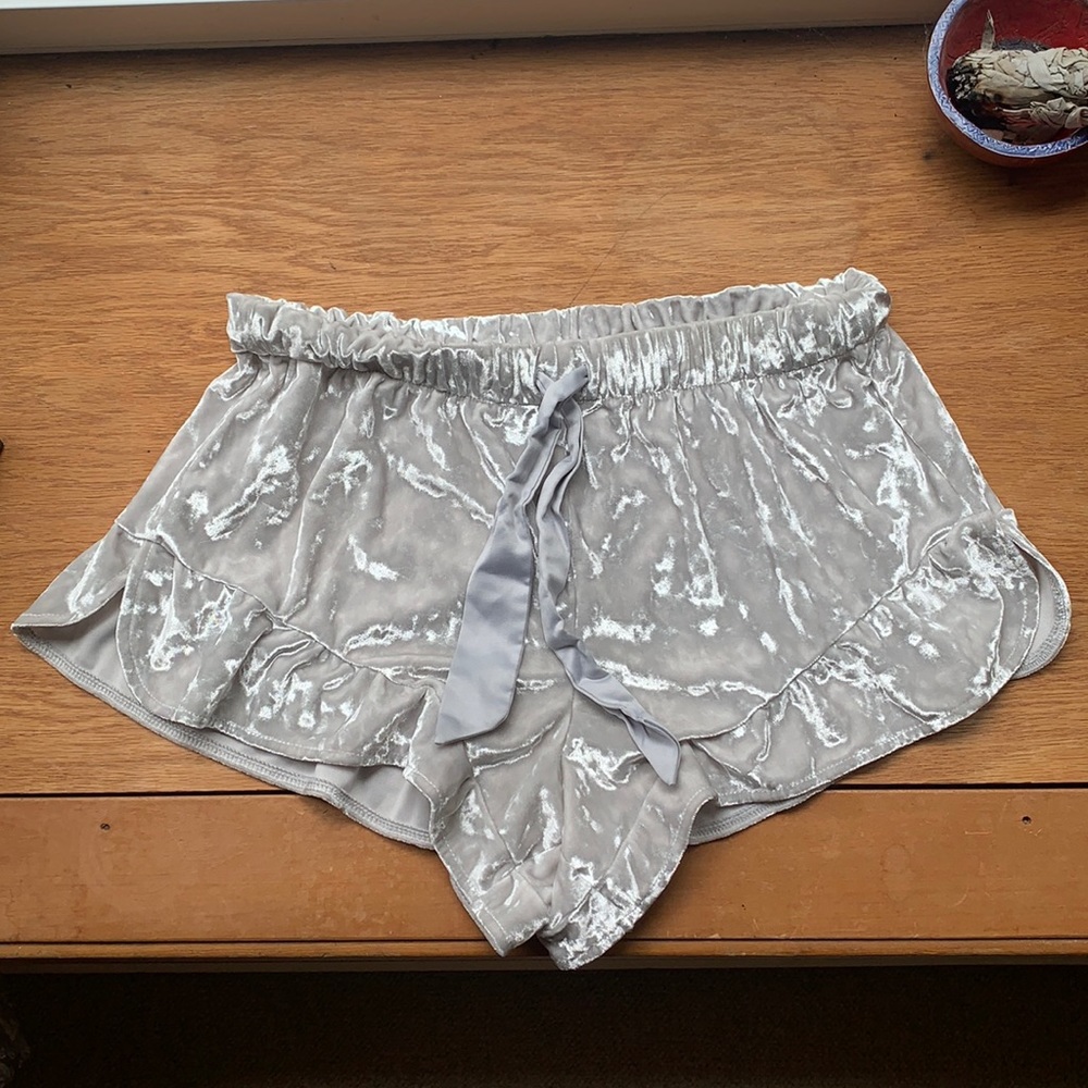 ‼️SOLD ON DEPOP‼️VICTORIAS SECRET VELVET SLEEP SHORTS